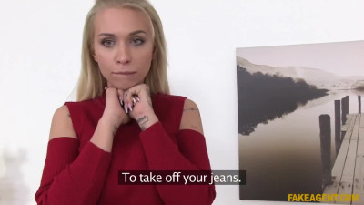 Tattooed babe gets a bright cumshot on her pretty face at the very first casting.