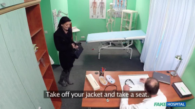 Luxurious brunette cougar is getting thorough examination by her doctor
